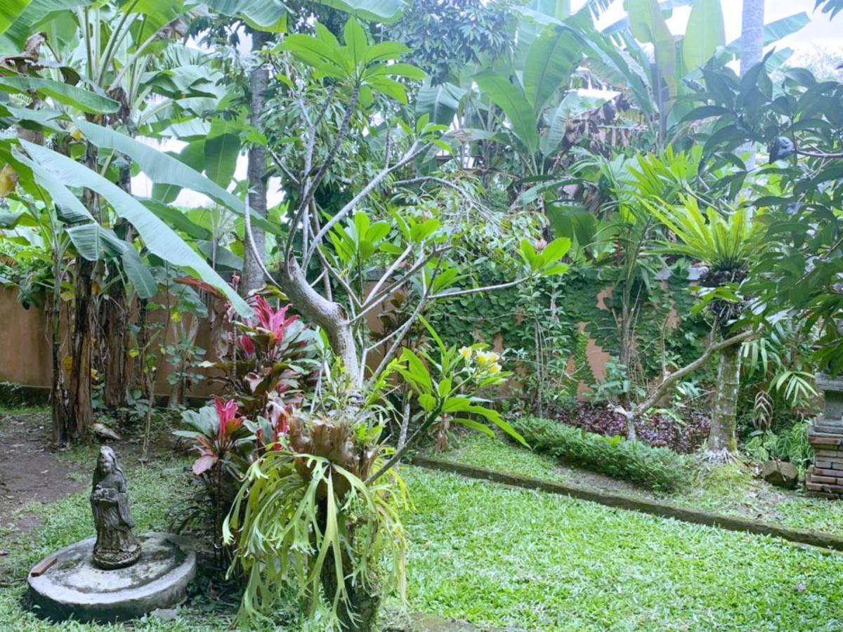 Indraprastha 2 Bungalow Ubud  Exterior photo
